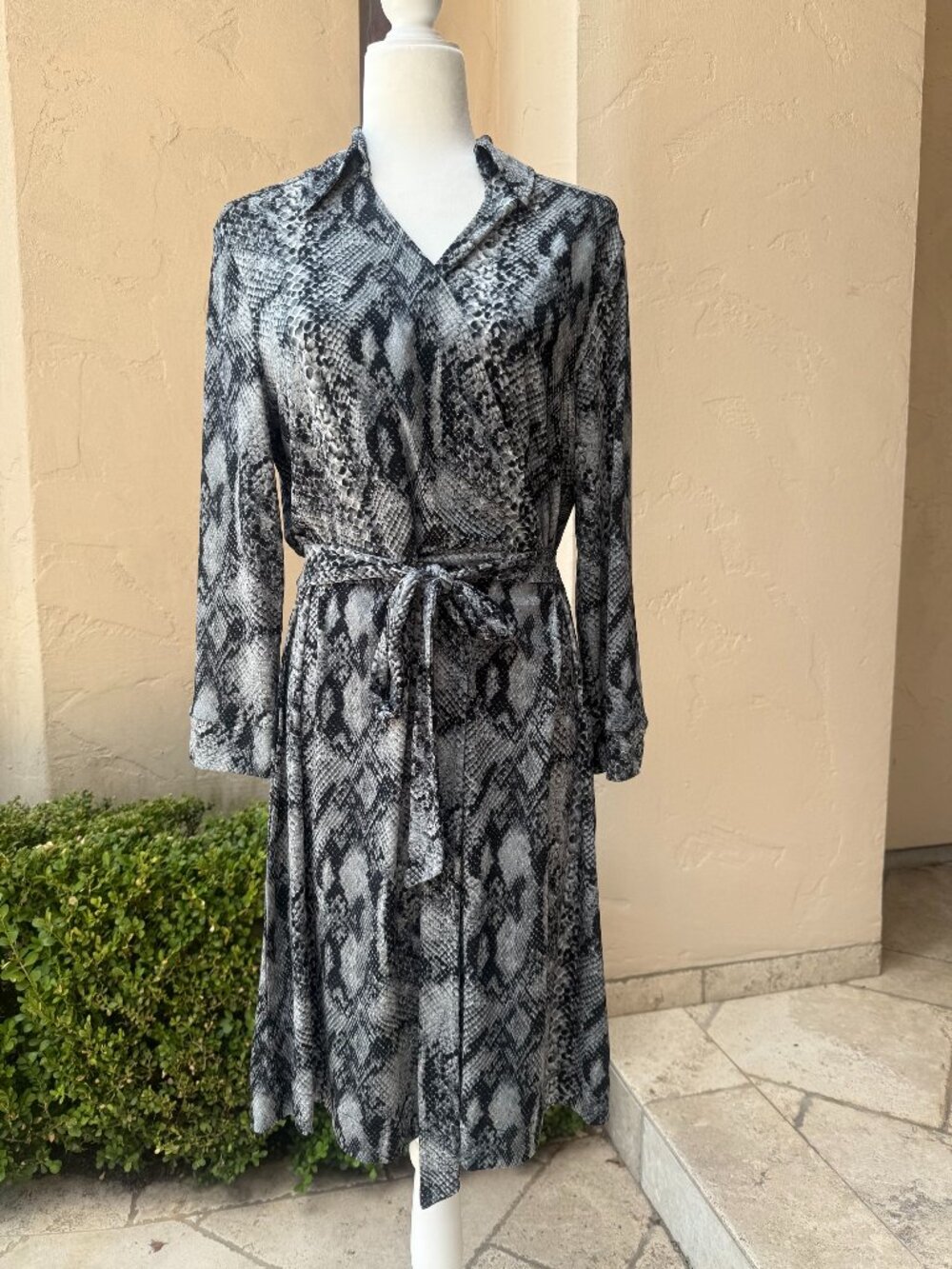 New York & Company Stretch Women's Snake Print Wrap Dress